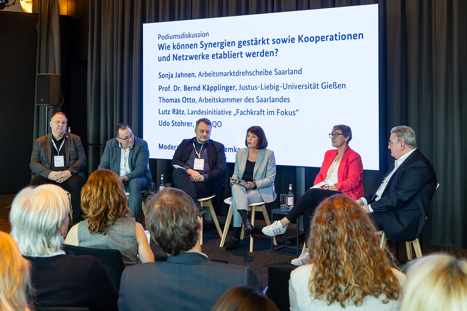 Podiumsdiskussion bei der Nationalen Weiterbildungskonferenz 2025